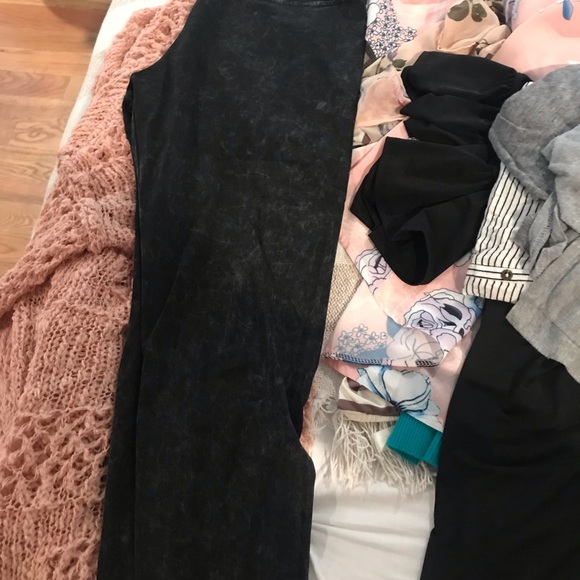 Clothing - Picture 3 of 8